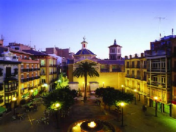 20061226004128-plazaflores.jpg