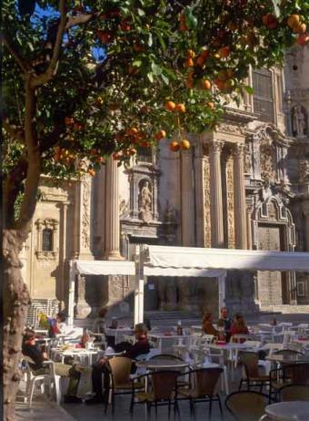 20071203163943-terraza-plaza-cardenal-belluga-murcia.jpg